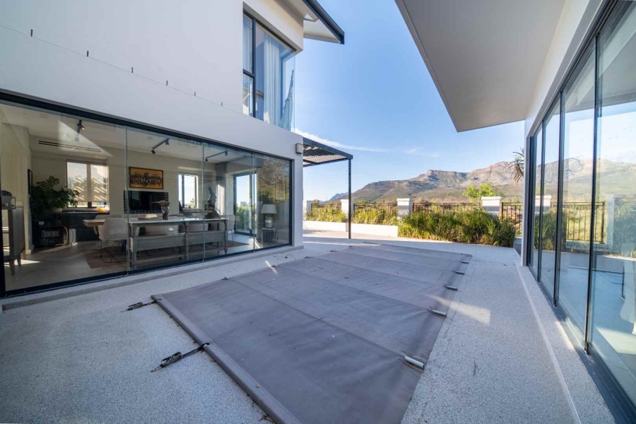 To Let 4 Bedroom Property for Rent in Val De Vie Estate Western Cape